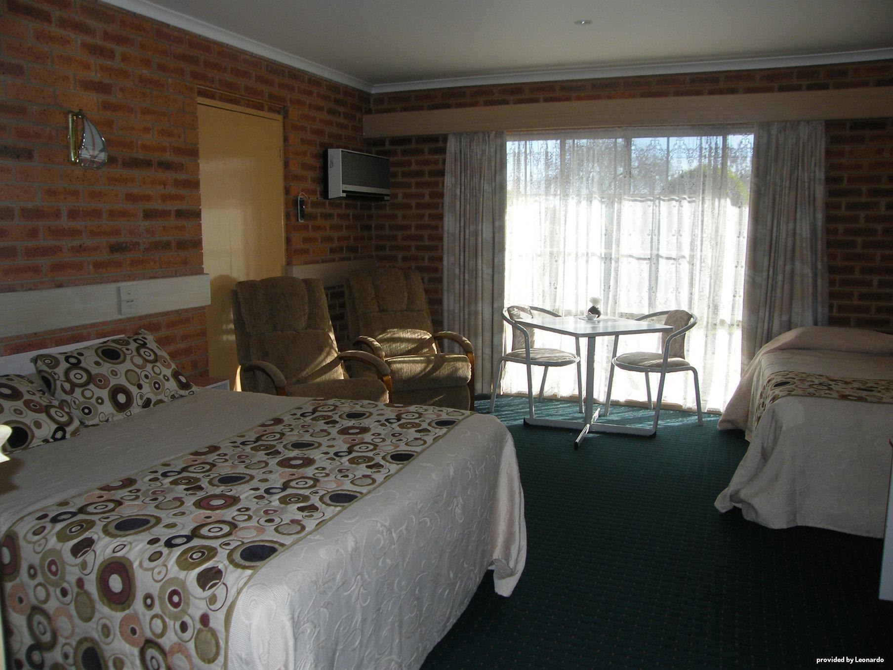 Colonial Motor Inn Bairnsdale Golden Chain Property Habitación foto